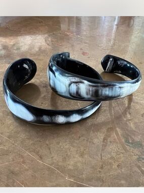 WEST AFRICAN POLISHED COW HORN BANGLES CUFF BRACELETS